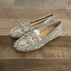Aerosoles Snakeskin Ladies Flats